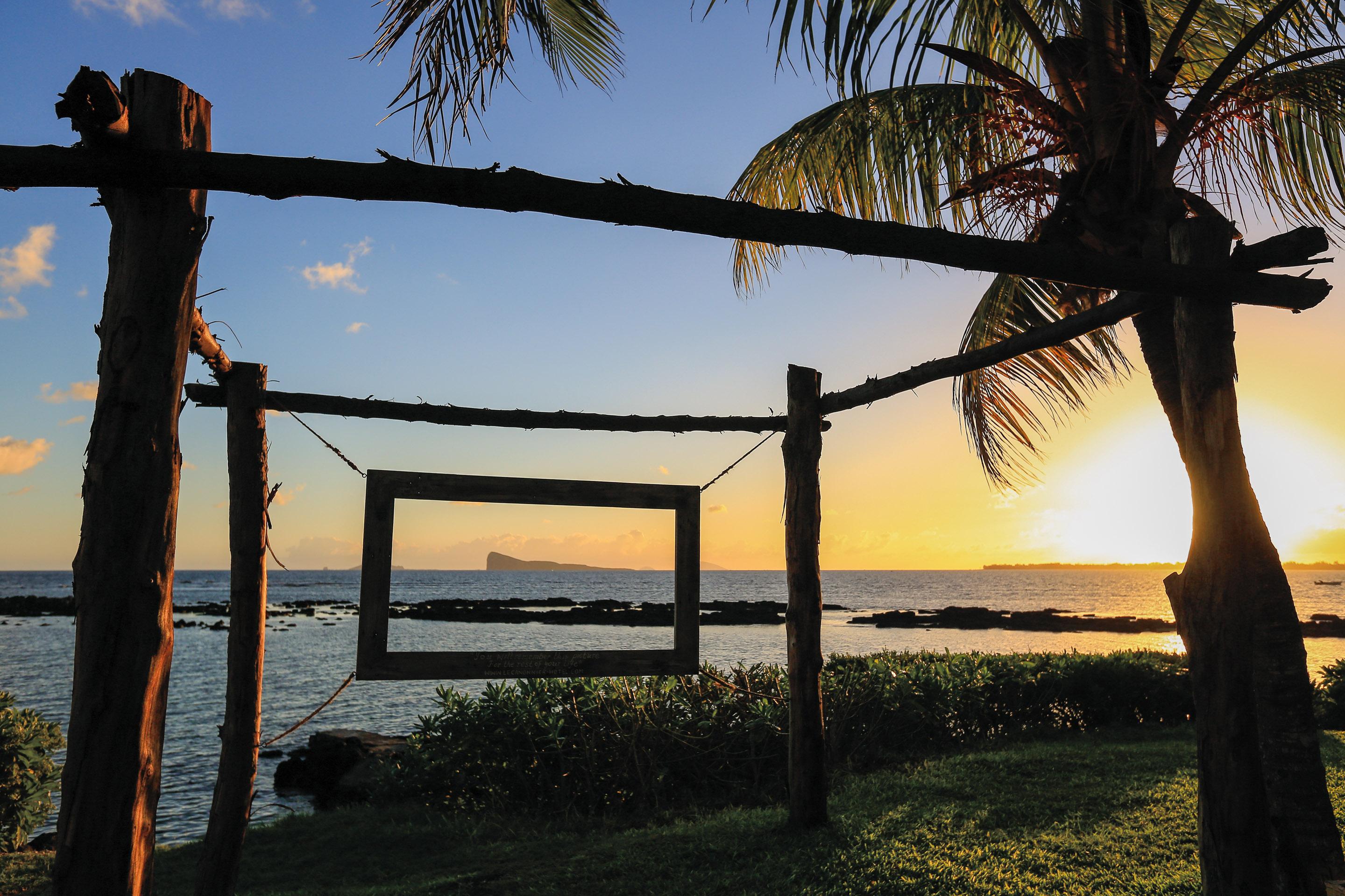 Canonnier Beachcomber Golf Resort & Spa Pointe aux Canonniers Exterior foto